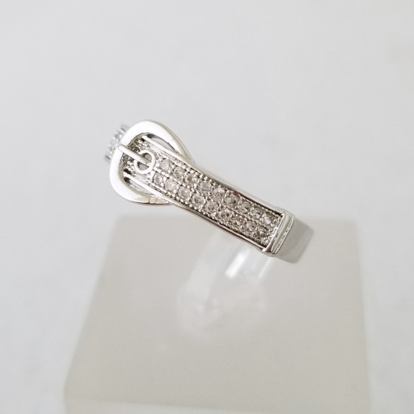 18k Pave Buckle Ring - Picture 2 of 8